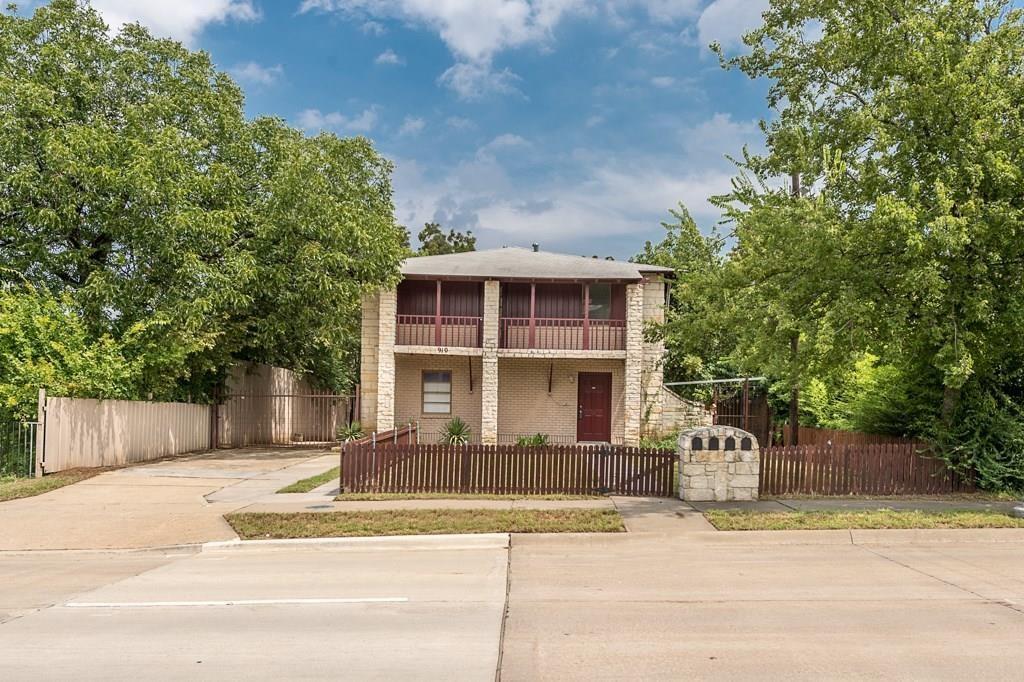 Primary Photo - 908 N Zang Blvd