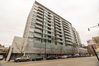 Building Photo - 1620 S Michigan Ave