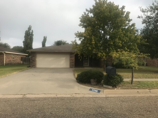 Foto del edificio - 5706 Purdue St