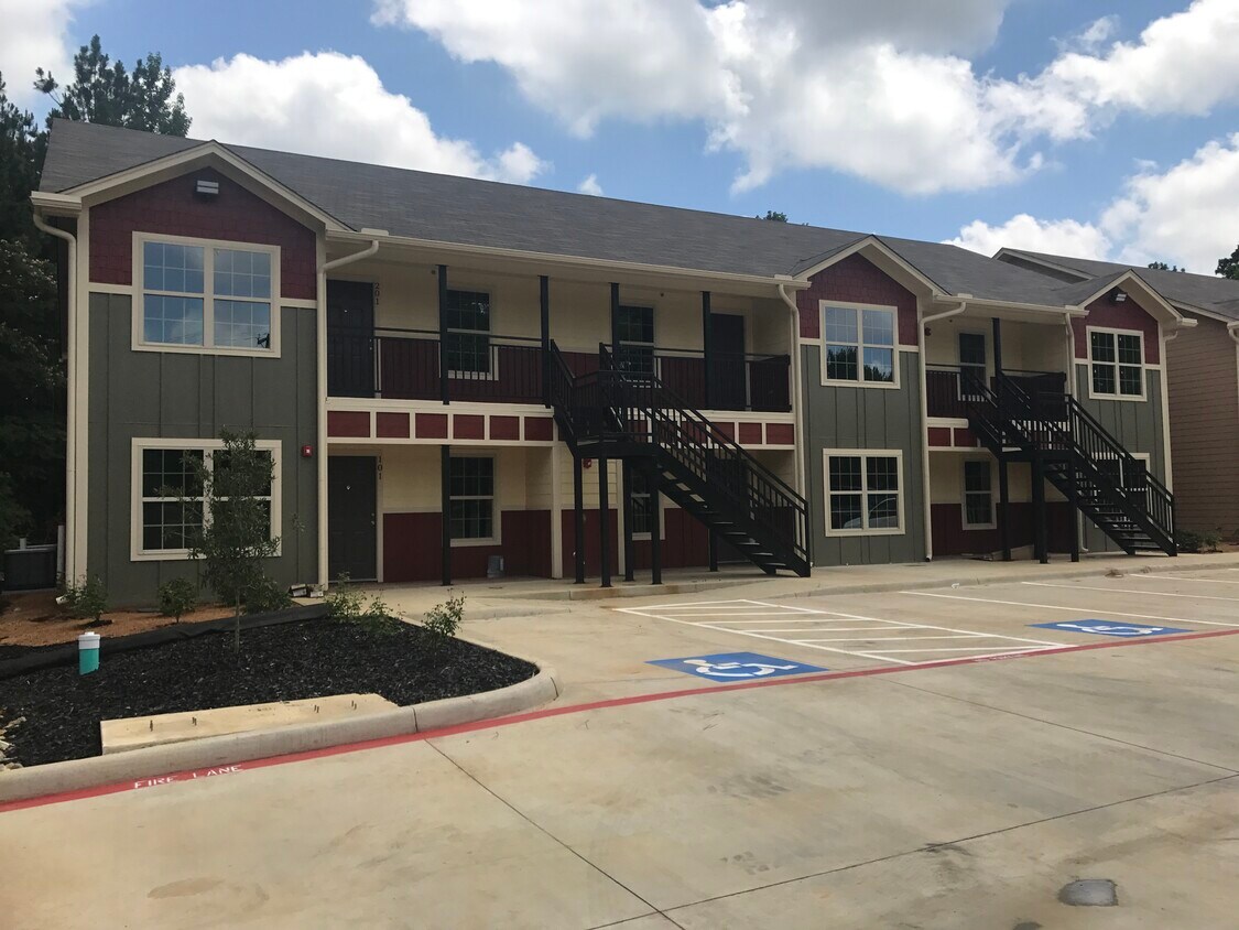 Primary Photo - 606 Rockdale Dr