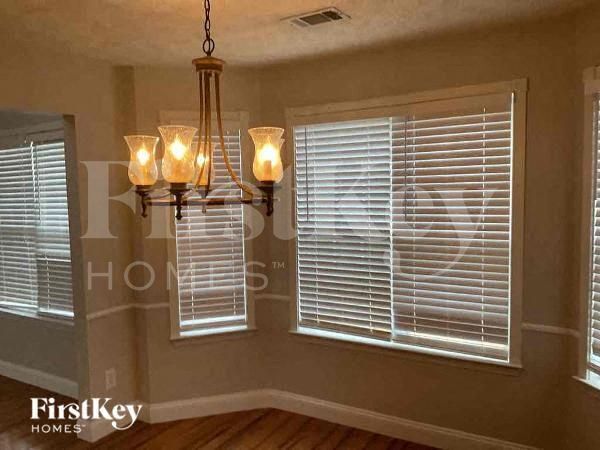 Foto del edificio - 3496 English Oaks Drive Northwest