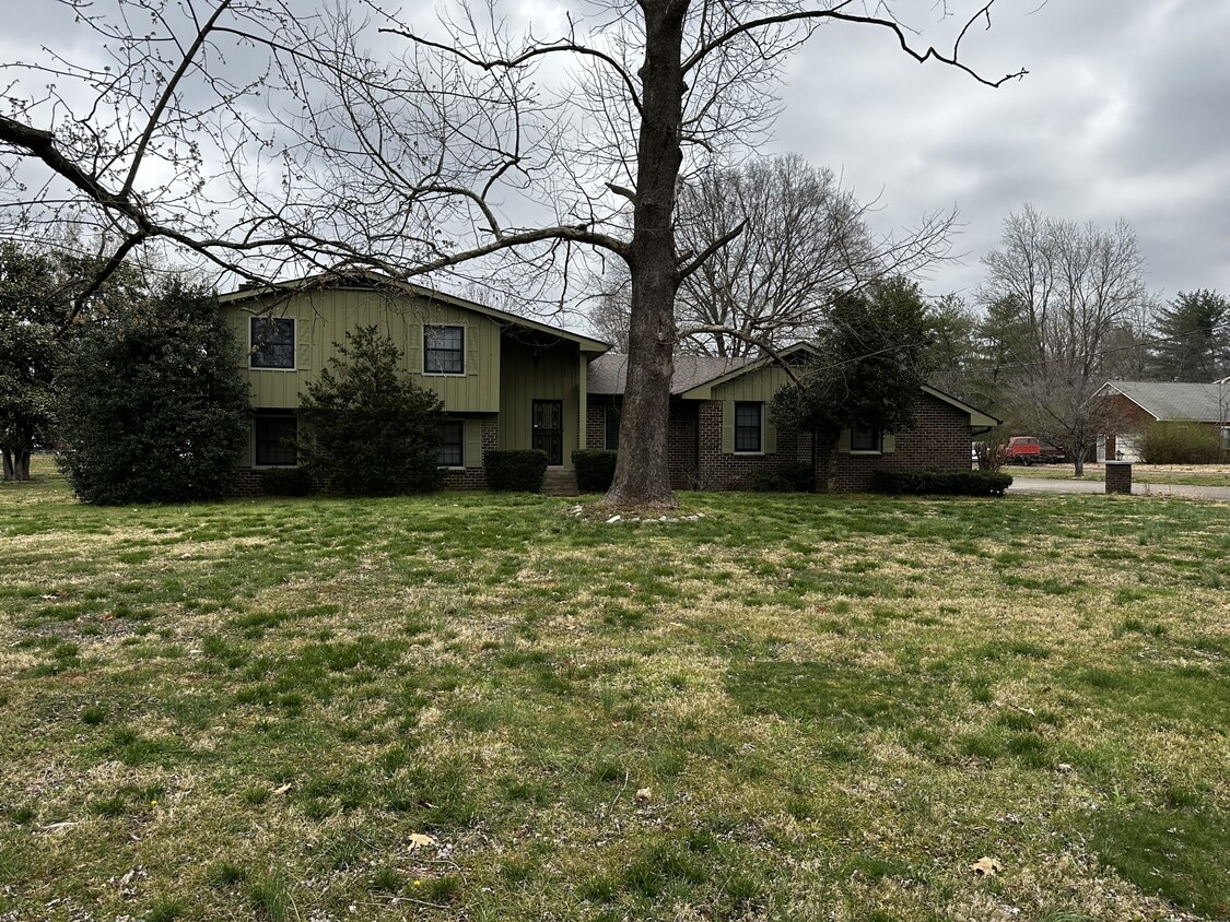 Photo - 425 Jones Mill Rd (La Vergne, TN)