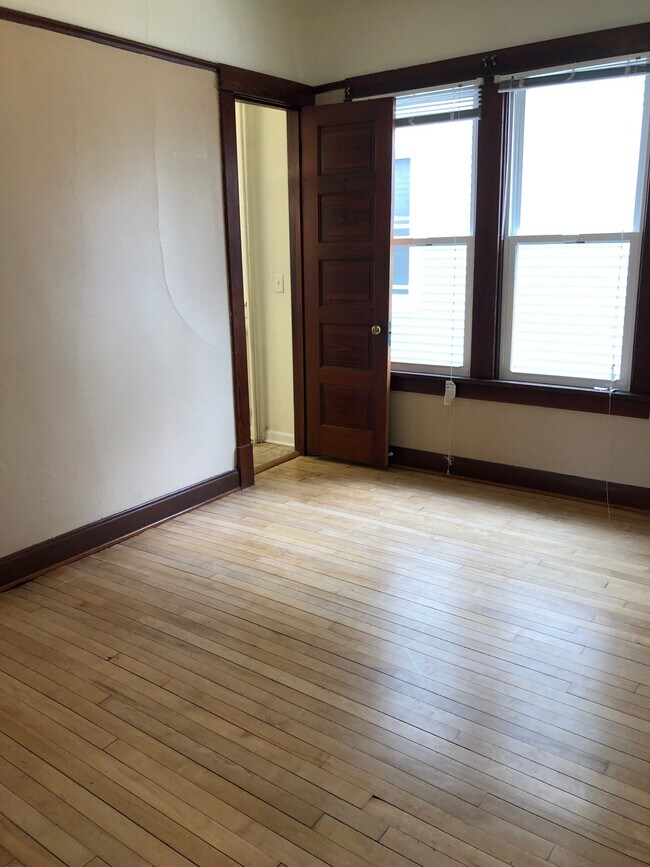 Foto del edificio - 1107 E Gorham St