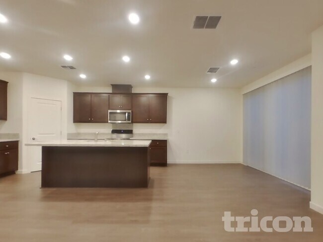 Foto del edificio - 2050 Delta Vw Ave