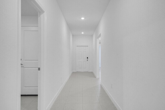 Building Photo - 6394 Windwood Wy
