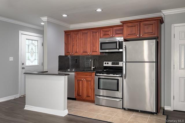 Foto del edificio - 184 Hallock Rd