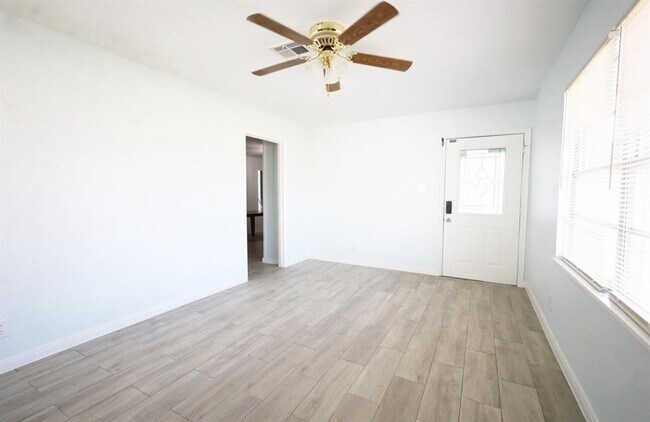Foto del edificio - 3110 Hays St
