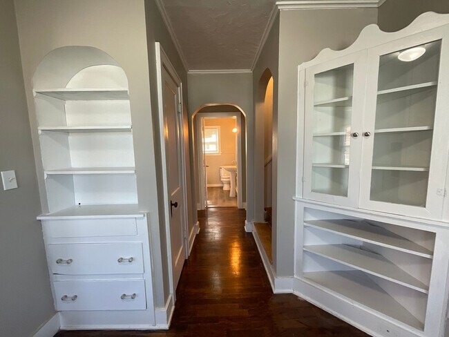 Building Photo - Newly remodeled 3 Bedroom 1.5 Bath Across ...