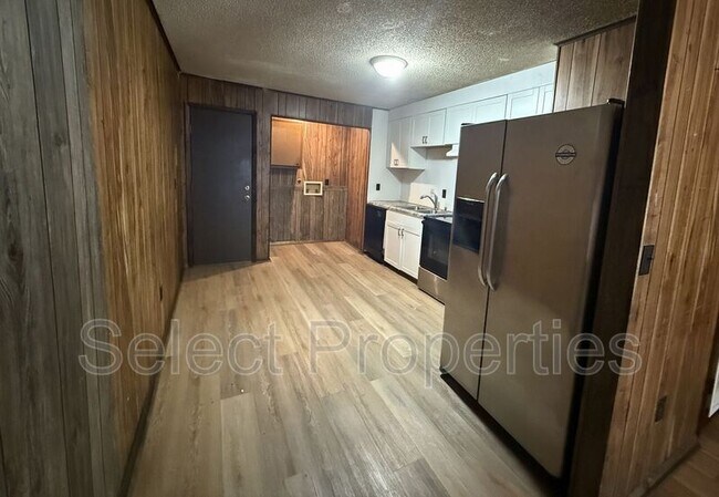 Foto del edificio - 352 N Allis St