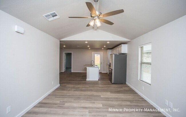 Foto del edificio - 327 E 77th St