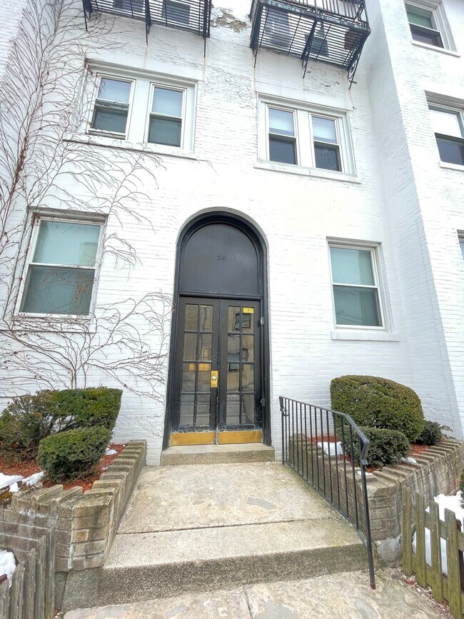 Foto del edificio - 34 Medfield St