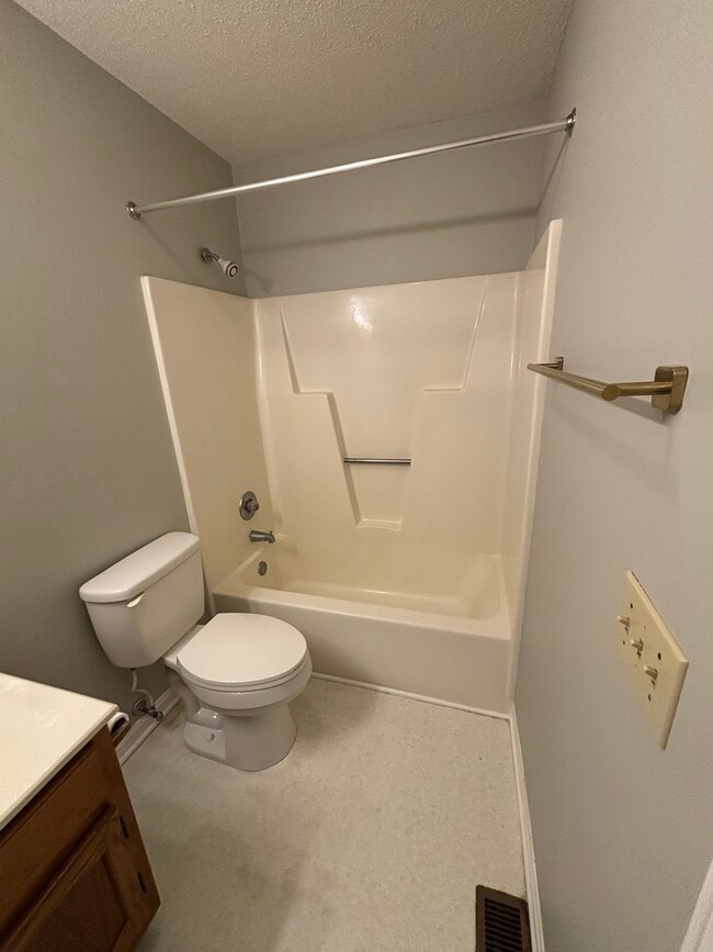 Photo - 2701 Thackery Rd Apartment