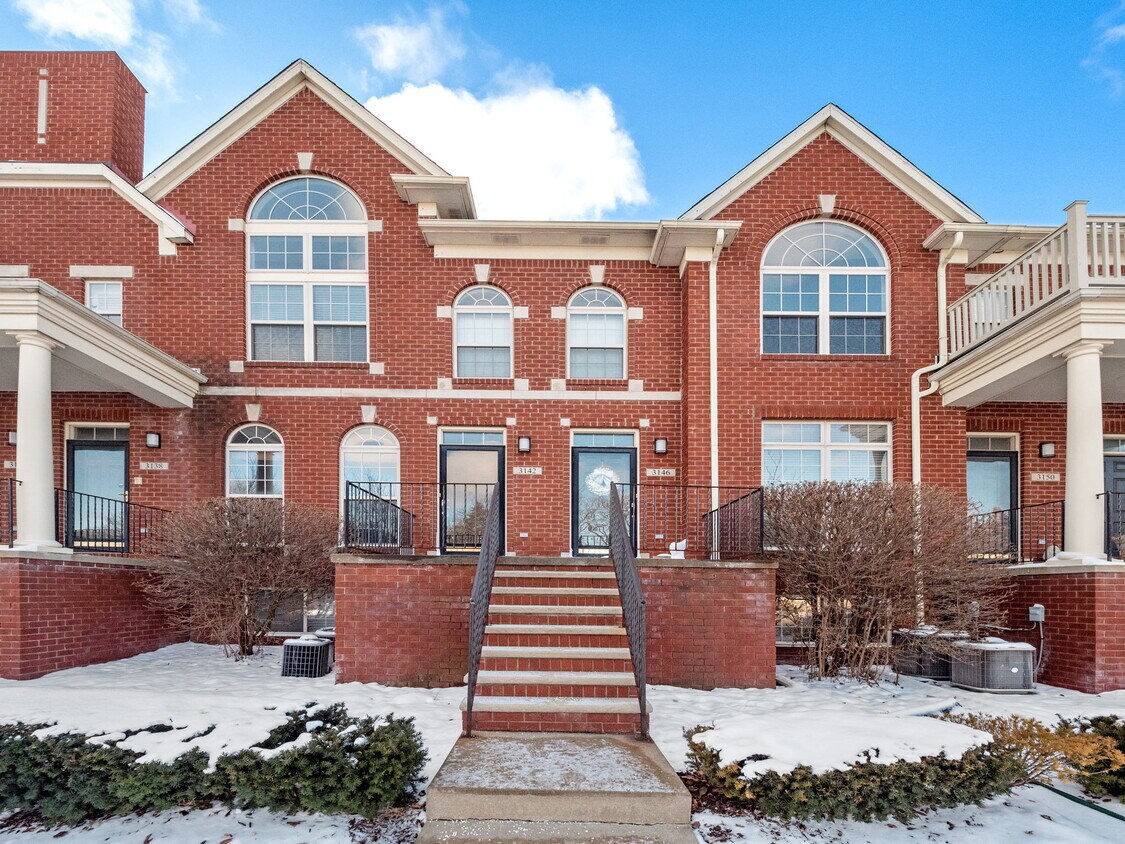 3142 Camden Dr, Troy, MI 48084 Townhome Rentals in Troy MI