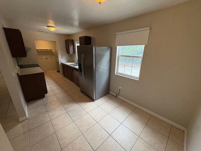 Foto del edificio - 3 Bed / 2 Bath Single-Family Home Near Downtown Eustis