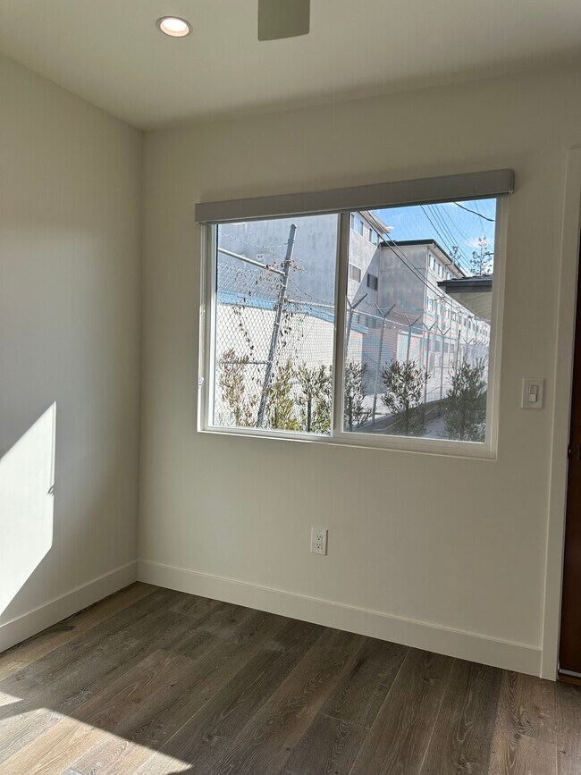 Unit C - Pacific Apartment Homes at Ermanita