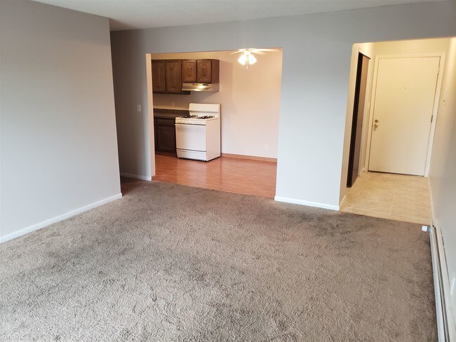 Foto del edificio - 2 br, 1 bath Condo - 1645 N Marywood Ave