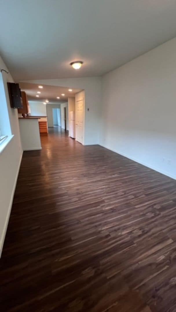 Building Photo - 5 bedroom 2 bath duplex coming soon!!!