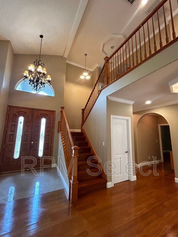 Foto del edificio - 2136 Fieldcrest Ave