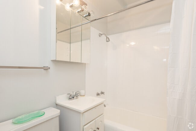 Photo - Lake Meadows Apartments