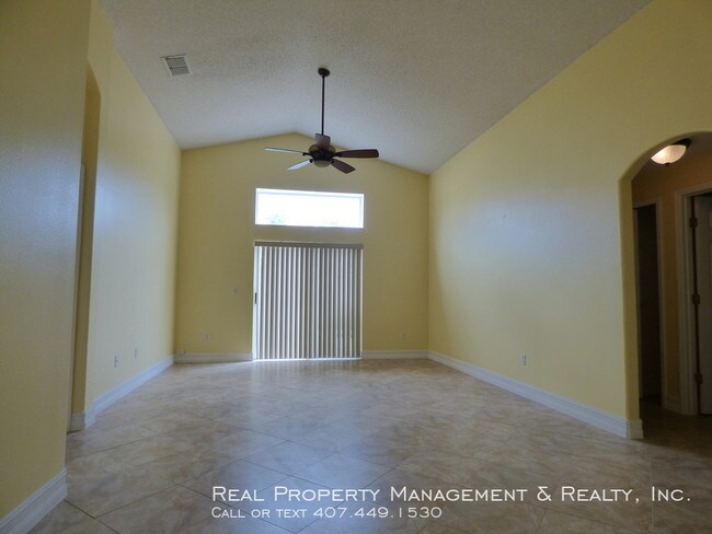 Building Photo - 2103 Korat Ln