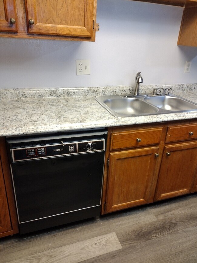 Foto del edificio - 3769 Carlye Dr #65