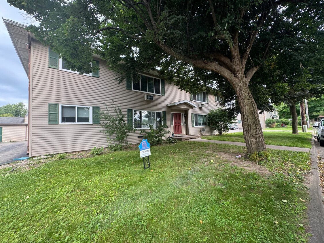 Foto principal - 909 Genrich St