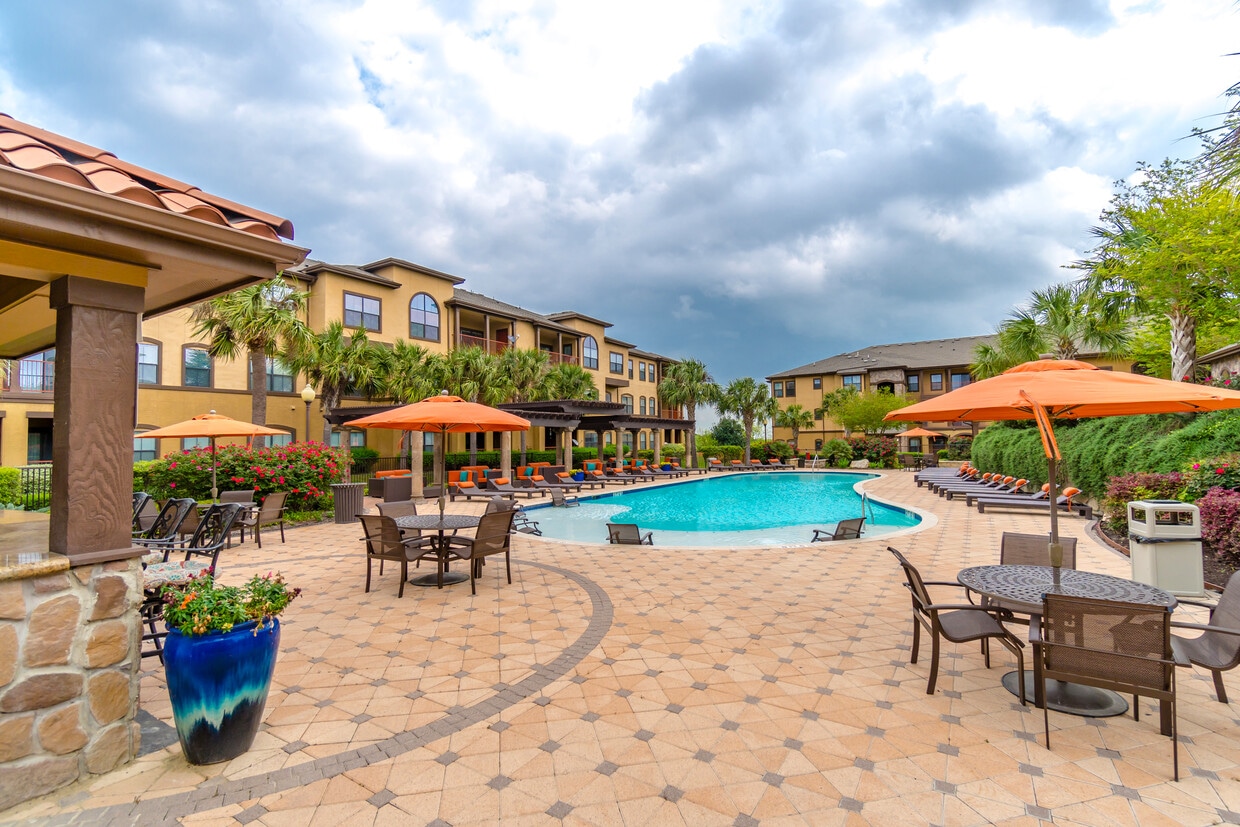 The Atlantic Mira Loma Apartments in Live Oak, TX