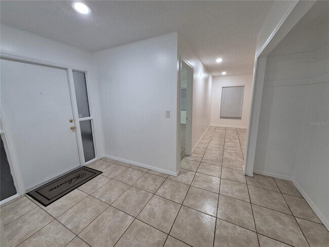 Foto del edificio - 2924 Ripplewood Dr