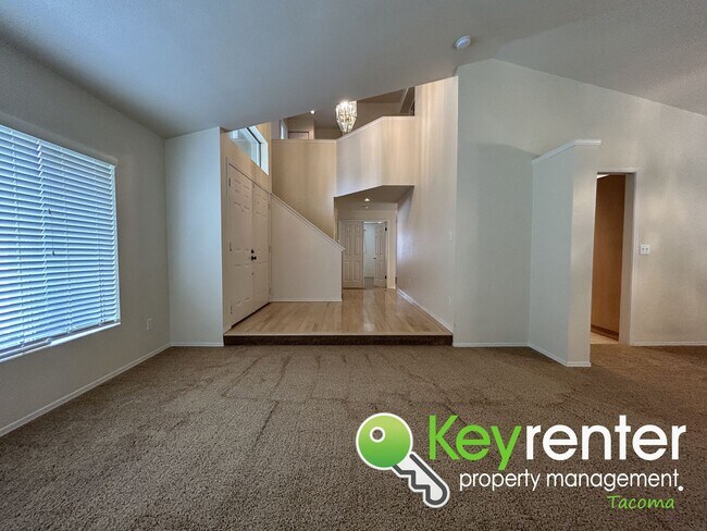 Foto del edificio - Magnificent North West Tacoma Home