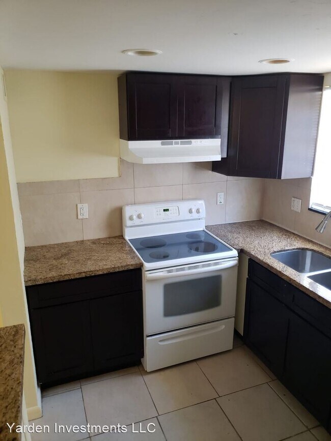 Foto del edificio - 2121 NE 168th St