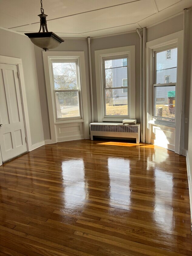 Primary Photo - 79 Maple Ave