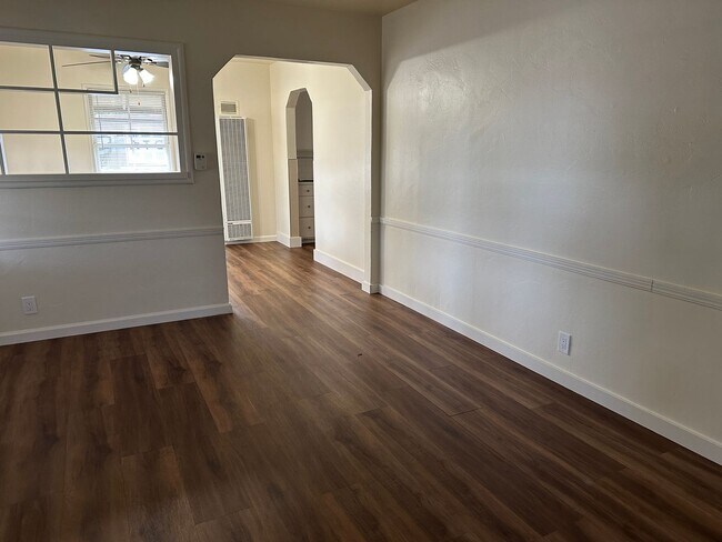 Foto del edificio - 881 Emory Ave