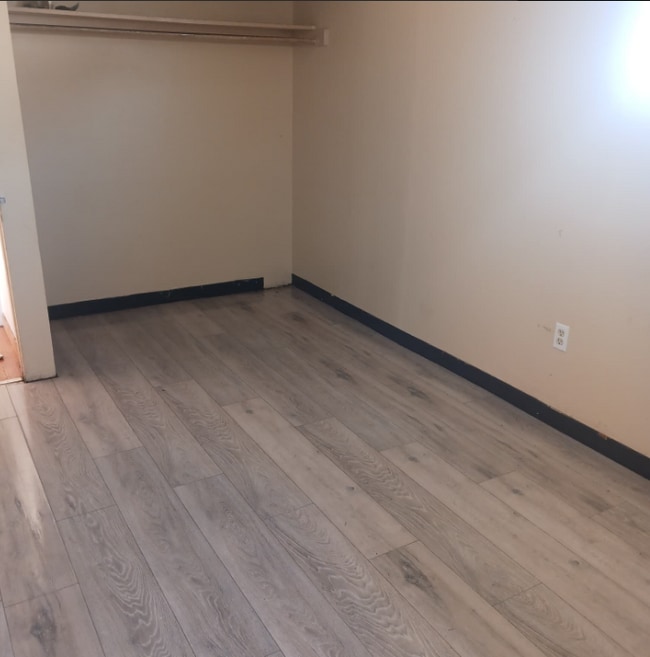 Building Photo - Thurston Street