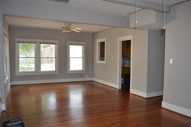 Building Photo - 3613 Audubon Pl