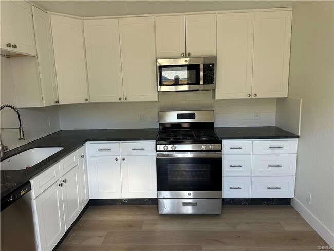 Building Photo - 42692 Moonridge Rd