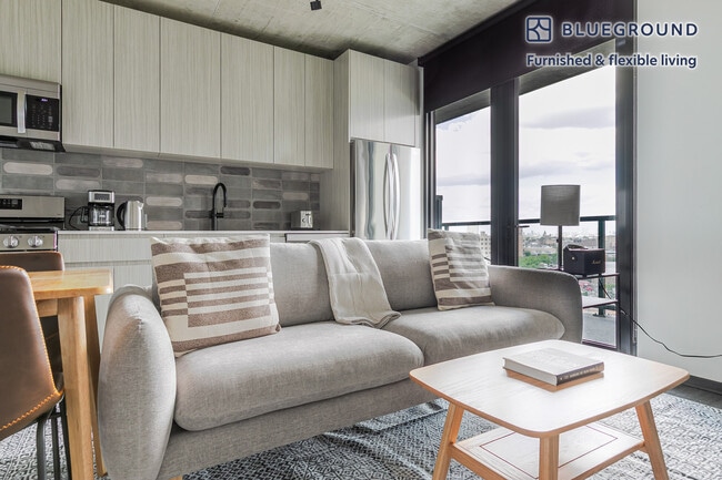 Building Photo - 1454 W Randolph St