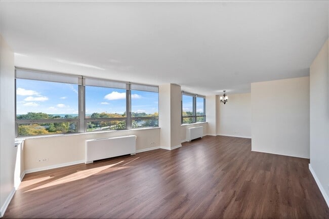 Foto del edificio - 5701 N Sheridan Rd