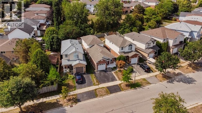 Building Photo - 347 Keewatin Ave