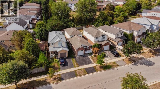 Photo du bâtiment - 347 Keewatin Ave