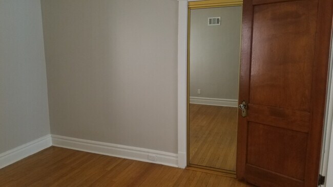 Foto del edificio - 3833 Fillmore St.