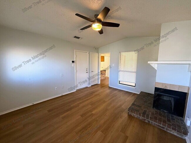 Foto del edificio - 6847 S Creek Dr