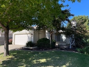Building Photo - 9630 Flame Tokay Way