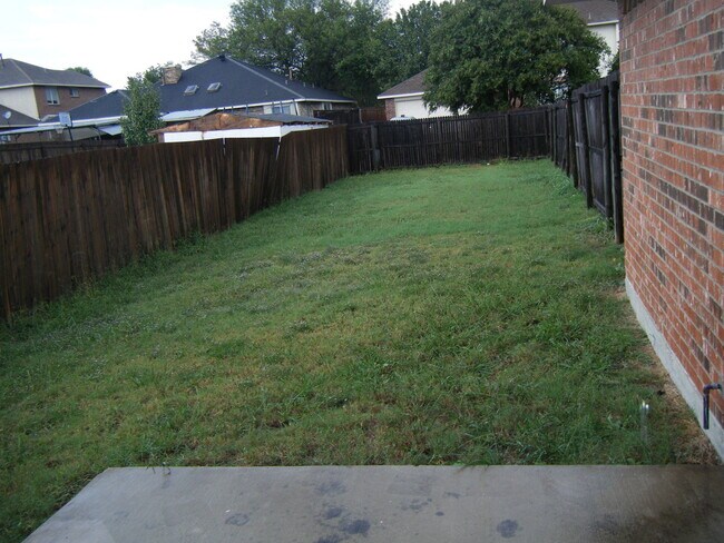 Building Photo - Beautiful 2 Story 4 Bedroom home in DeSoto
