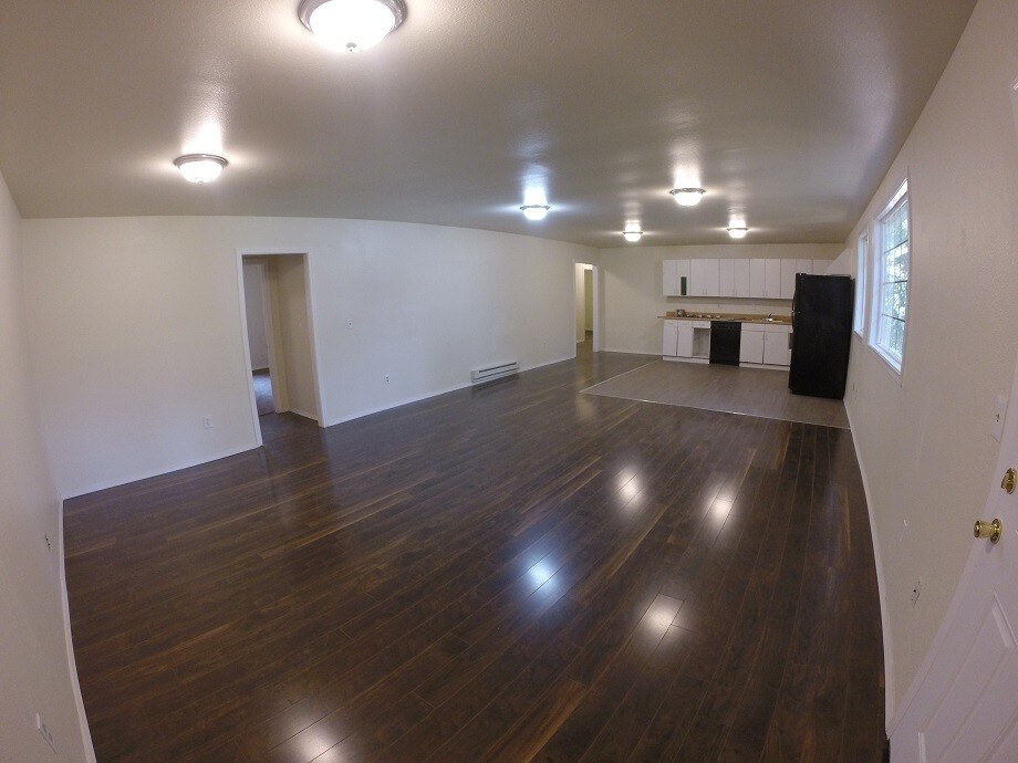 Foto principal - 921 102nd St S
