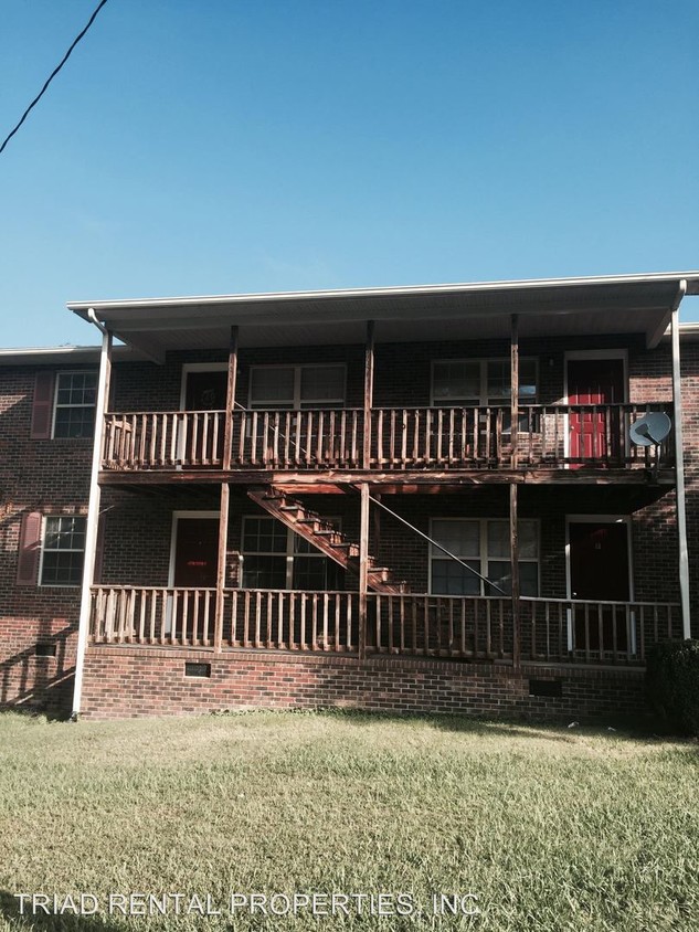 Primary Photo - 600 W Wainman Ave