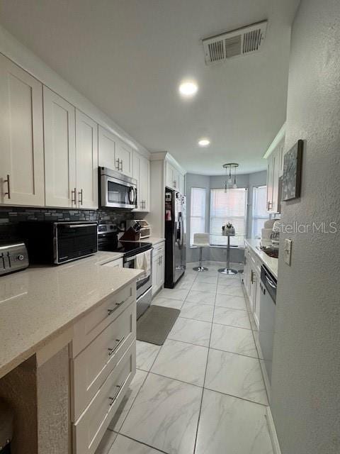Foto del edificio - 7650 Sugar Bend Dr