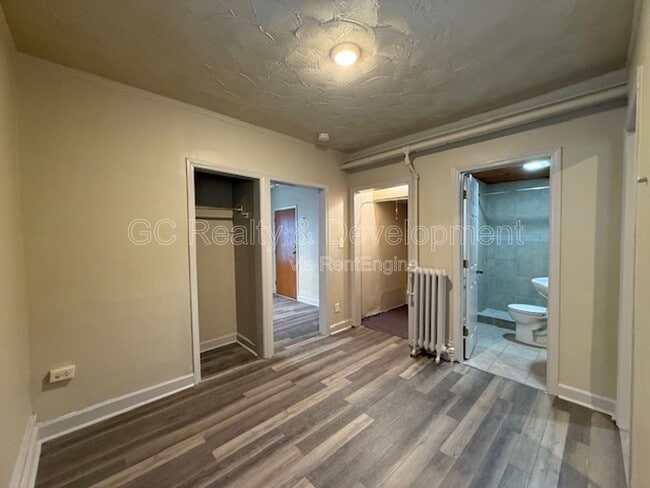 Building Photo - 214 Dupage St