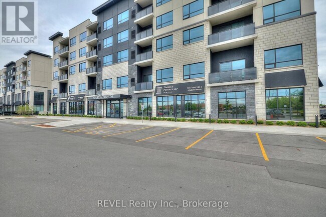 Photo du bâtiment - 207 - 300B FOURTH AVENUE