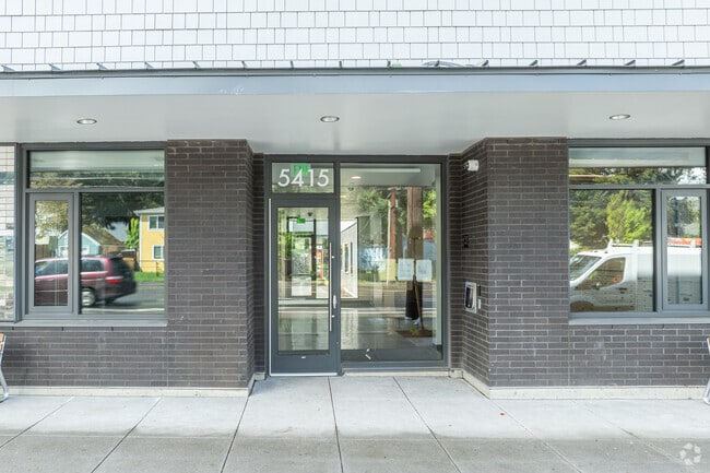 Entrance - Powellhurst Place