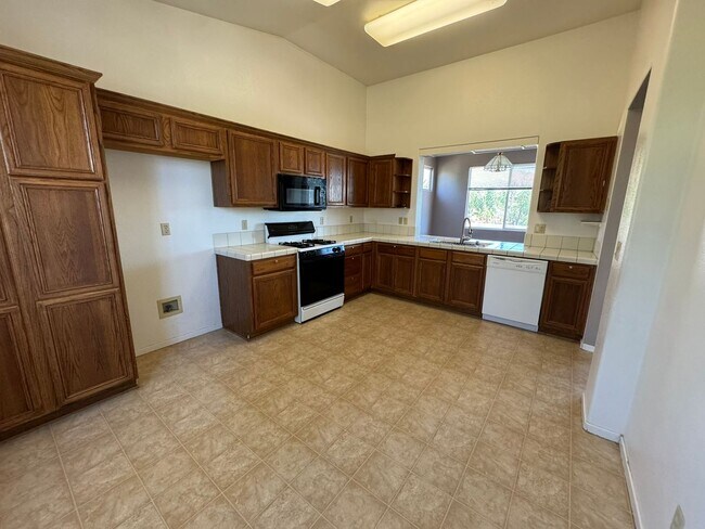 Foto del edificio - 5435 Twin Creeks Dr